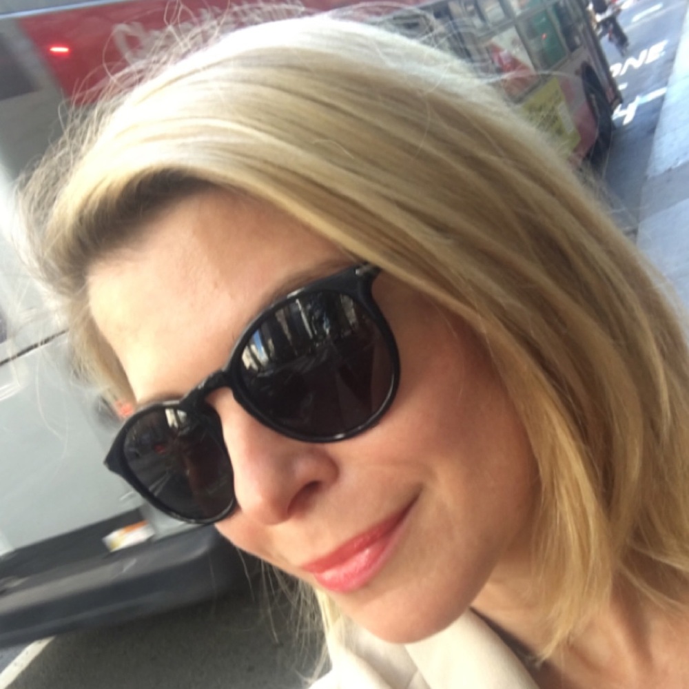 Meet your Posher, Elena